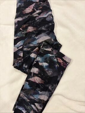 lululemon athletica Girls' Multicolor Printed Active Leggings - Black Base